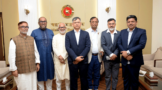 মঙ্গলবার সকালে স্বরাষ্ট্রমন্ত্রী সালাহউদ্দিন আহমদের সঙ্গে সৌজন্য সাক্ষাৎ করেছেন ঢাকার দুই সিটি করপোরেশনসহ দেশের ছয় সিটি করপোরেশনের নবনিযুক্ত প্রশাসকরা।