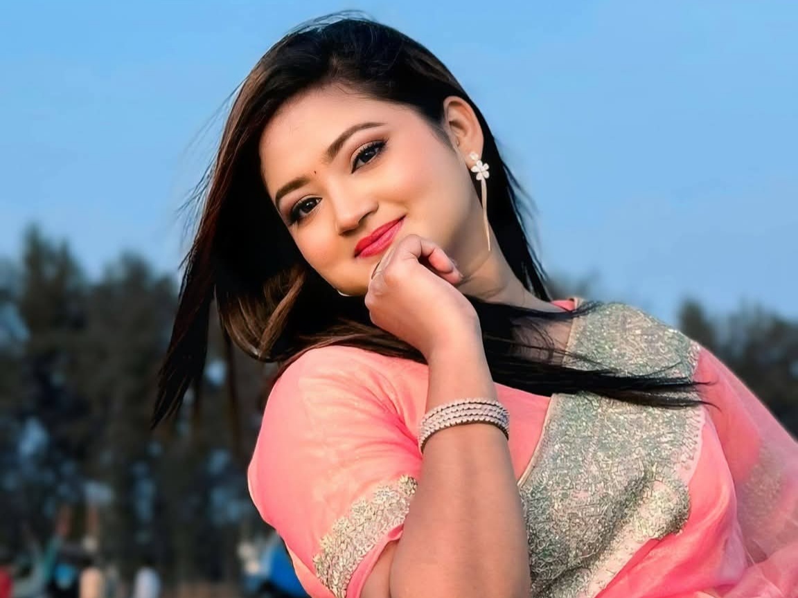 ঈদে শ্রোতাদের হৃদয়ে ঝড় তুলছে শিল্পী এ্যানি বড়ুয়ার ‘এই পঅঁল গইঁল্য আঁরে হনে