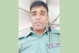 ৪০ ভরি স্বর্ণ ছিনতাইয়ের অভিযোগ, কনস্টেবলসহ দুইজন গ্রেফতার