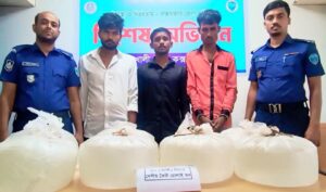 মহেশখালীতে ১৮০ লিটার চোলাই মদসহ গ্রেপ্তার ৩
