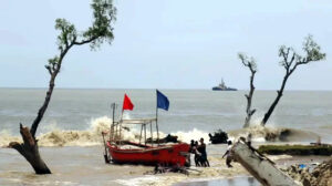 বঙ্গোপসাগরে গভীর নিম্নচাপ, চট্টগ্রাম-কক্সবাজার সমুদ্রবন্দরে ৩ নম্বর সতর্ক সংকেত