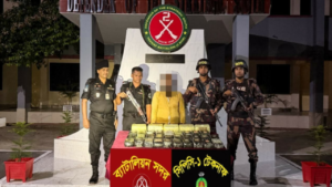টেকনাফে বিজিবি-এসআরবির যৌথ অভিযানে ৩ লাখ ৯০ হাজার ইয়াবাসহ আটক ১