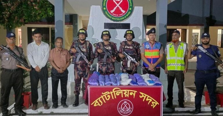 টেকনাফে যৌথ অভিযানে বিপুল পরিমাণ কারেন্ট জাল জব্দ