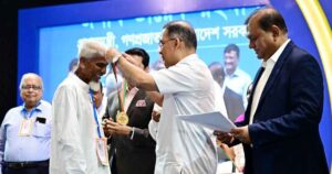 বিশ্ব শিক্ষক দিবসে ১০২ গুণী শিক্ষককে সম্মাননা প্রদান করলেন প্রধানমন্ত্রী